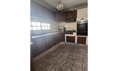 Casa 6 Ambientes -UF 1 - Opción Compra en Bloque.