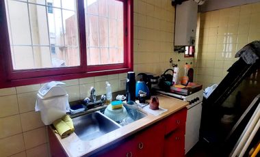 Oficina céntrica de dos ambientes con terraza
