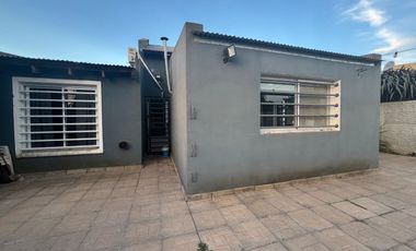 CASA EN VENTA EN BRAGADO CON PILETA
