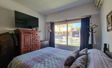 CASA 3 AMBIENTES VENTA LOBOS CON JARDIN Y QUINCHO