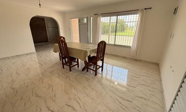 CASA QUINTA DE 3 DORM., 3 COCHERAS EN VENTA, RUTA1