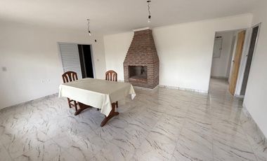 CASA QUINTA DE 3 DORM., 3 COCHERAS EN VENTA, RUTA1