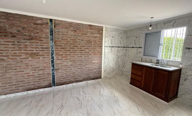 CASA QUINTA DE 3 DORM., 3 COCHERAS EN VENTA, RUTA1