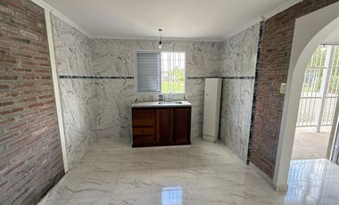CASA QUINTA DE 3 DORM., 3 COCHERAS EN VENTA, RUTA1