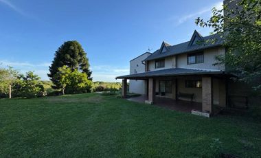 SE VENDE CASA QUINTA SOBRE EL RIO