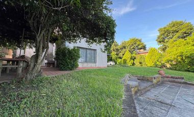 SE VENDE CASA QUINTA SOBRE EL RIO