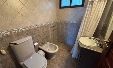SE VENDE CASA QUINTA SOBRE EL RIO