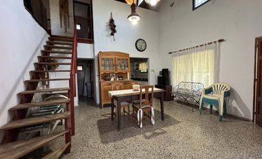 SE VENDE CASA QUINTA SOBRE EL RIO