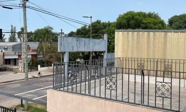 VENTA CASA 3 DORMITORIOS CON PATIO CASILDA CENTRO