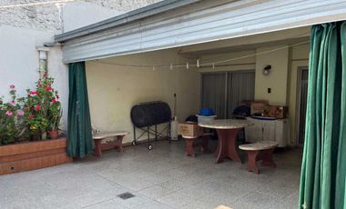 VENTA CASA 3 DORMITORIOS CON PATIO CASILDA CENTRO