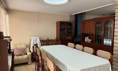 VENTA CASA 3 DORMITORIOS CON PATIO CASILDA CENTRO