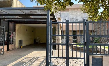 VENTA CASA 3 DORMITORIOS CON PATIO CASILDA CENTRO