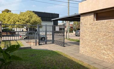 VENTA CASA 3 DORMITORIOS CON PATIO CASILDA CENTRO