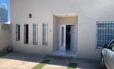 CASA EN VENTA GLEW 2 AMBIENTES