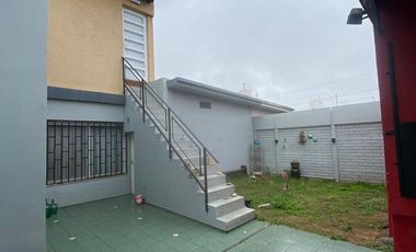 VENTA CASA 4 DORMITORIOS MAS DEPTO.