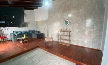 VENTA CASA 4 DORMITORIOS MAS DEPTO.