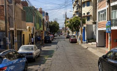 OPORTUNIDAD DE INVERSIÓN EN EL CENTRO DE HUACHO