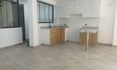 Se Vende Departamento en e 3er Pisos en La Zona Mas Exclusiva de San Juan de Lurigancho