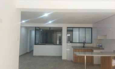 Se Vende Departamento en el 2do Piso en La Zona Mas Exclusiva de San Juan de Lurigancho