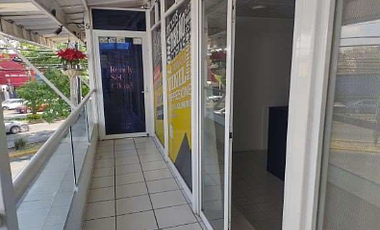 RC VENTA DE PLAZA COMERCIAL SOBRE AVENIDA LOMAS VERDES