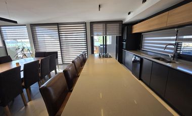 Casa Moderna Minimalista en Puerto Nizuc con lote al agua