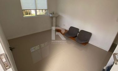 CASA COMERCIAL O PARA CONSULTA MÉDICA EN  SECTOR CENTENARIO