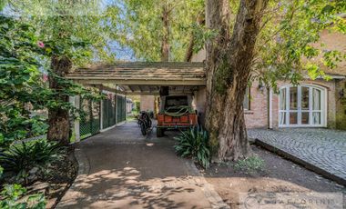 CASA SOBRE DOS LOTES EN EL CARMEN COUNTRY CLUB