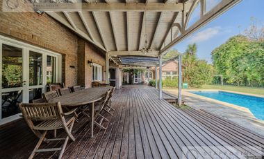 CASA SOBRE DOS LOTES EN EL CARMEN COUNTRY CLUB