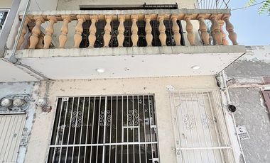 Casa en venta para remodelar en Colonia Zaragoza.