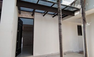 Casa en RENTA, 4 habitaciones en Altabrisa