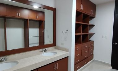 Casa en RENTA, 4 habitaciones en Altabrisa