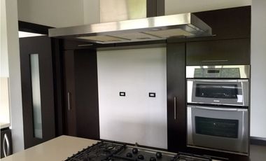 Se vende casa campestre en Quimbaya