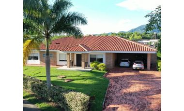 Se vende casa campestre en Quimbaya