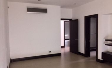 Se vende casa campestre en Quimbaya