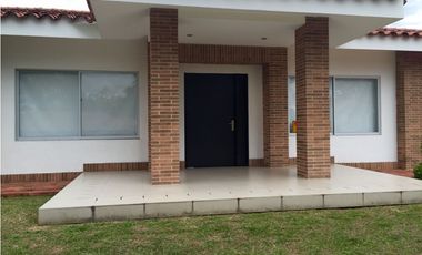 Se vende casa campestre en Quimbaya