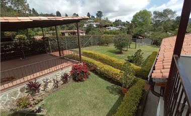 Arriendo casa campestre de 5 alcobas en Guarne