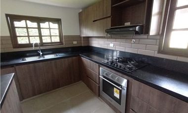 Arriendo casa campestre de 5 alcobas en Guarne