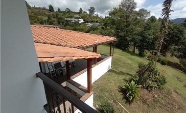 Arriendo casa campestre de 5 alcobas en Guarne
