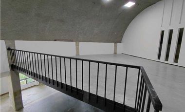 Alquiler Oficina Poblado milla oro