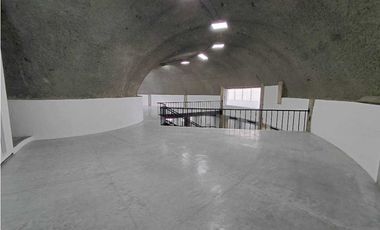 Alquiler Oficina Poblado milla oro