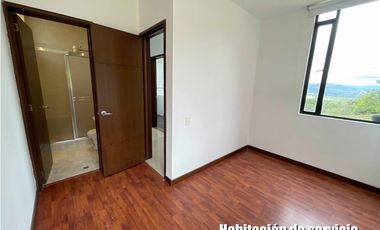 Hermosa casa en La Calera ¡Elegancia y confort!