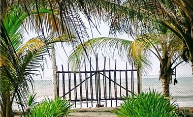 SE VENDE CASA DE PLAYA EN MUNICIPIO DE SAN BERNARDO DEL VIENTO
