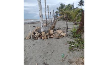 SE VENDE CASA DE PLAYA EN MUNICIPIO DE SAN BERNARDO DEL VIENTO