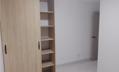 se venden 2  apartamentos en 1 en itagui santa maria