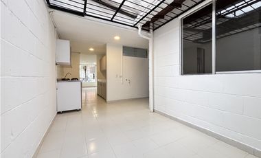 ARRIENDO CASA EN SABANETA - ALTO DE LAS FLORES