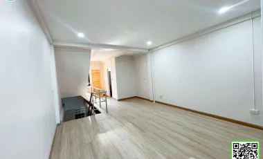 3 Bedroom Townhouse for sale in Tha It, Uttaradit