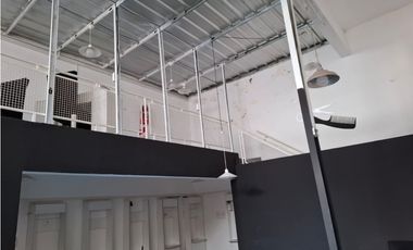 Local comercial en Galeria centrica, Ituzaingó Norte