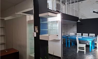 Local comercial en Galeria centrica, Ituzaingó Norte