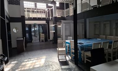 Local comercial en Galeria centrica, Ituzaingó Norte