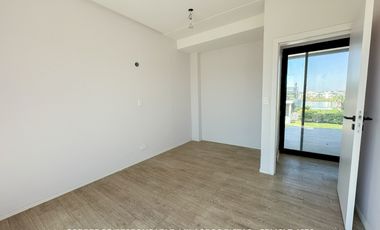Casa 5 ambientes 269 m² en venta con cochera en Canning